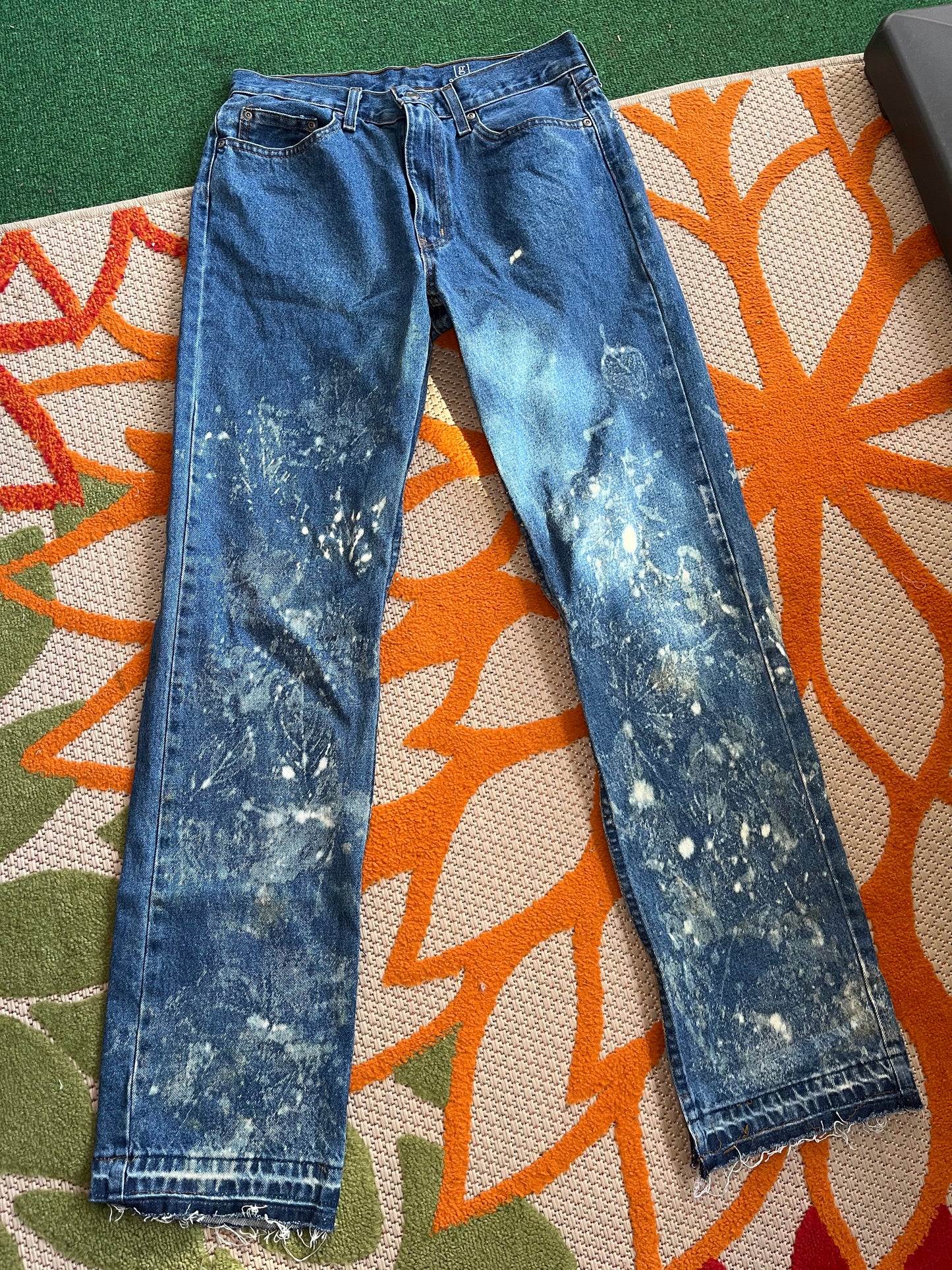 Bleach-dyed Leaf Print Jeans (S1)