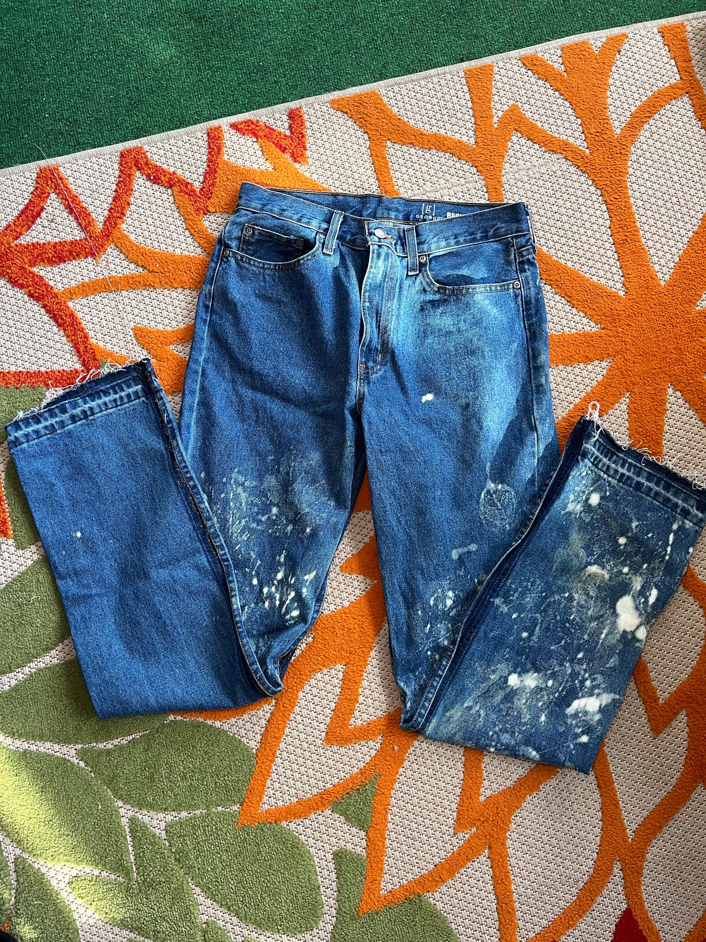 Bleach-dyed Leaf Print Jeans (S1)